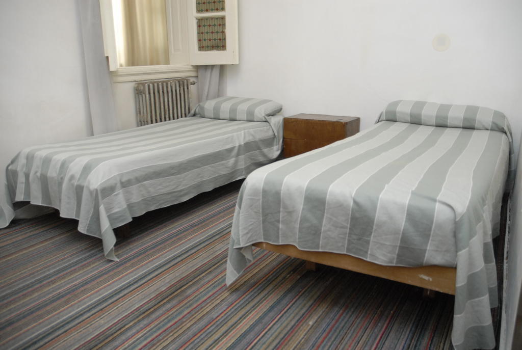 Hotel Aries - Buenos Aires — Photos 1